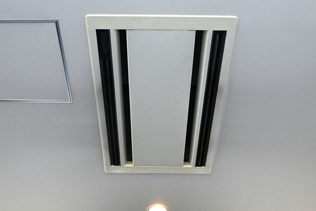 天井埋込ダクト形の画像