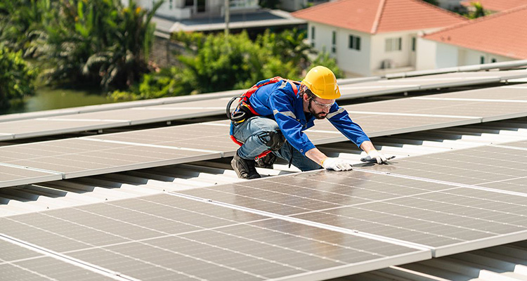 【自己所有】パネルだけじゃない！太陽光発電設備の種類