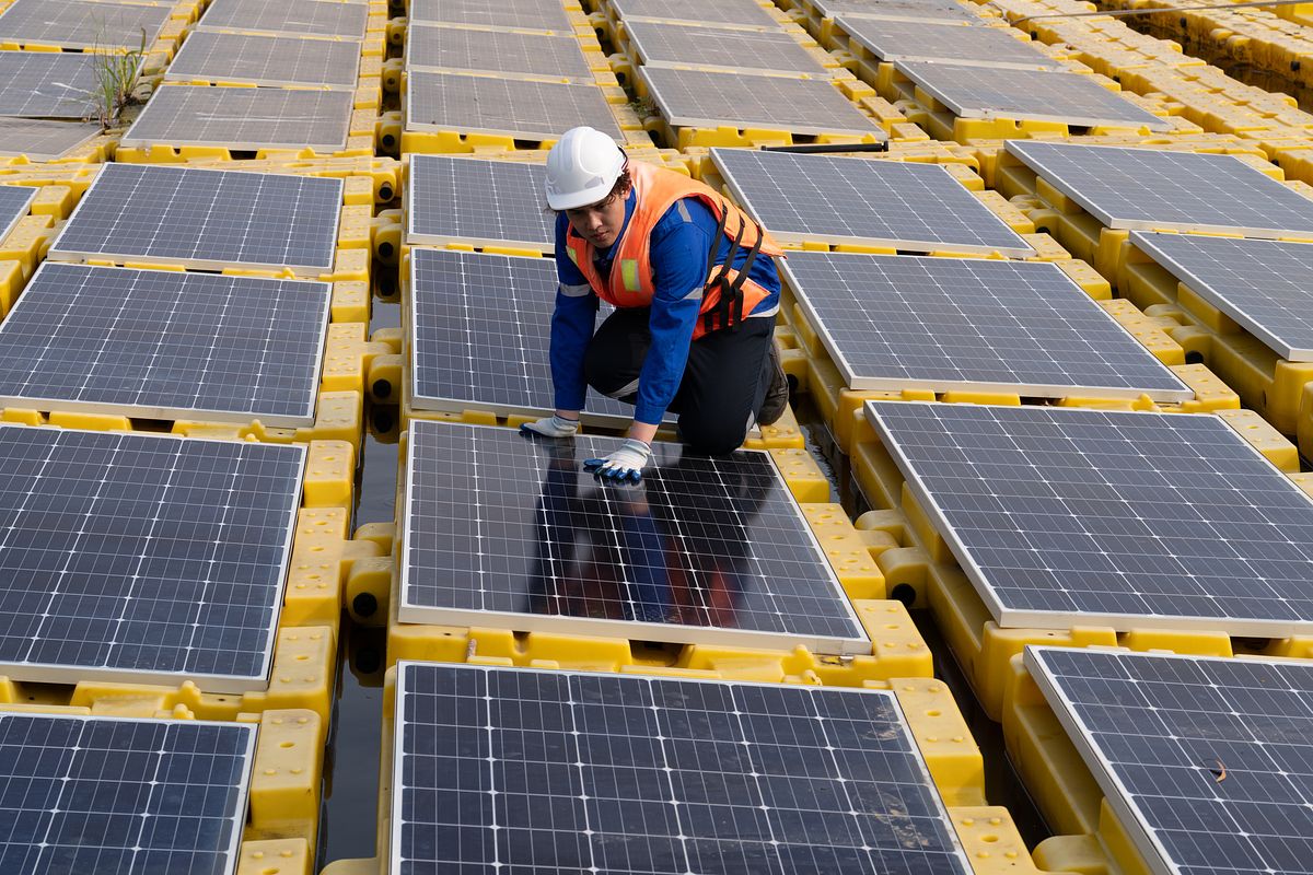 太陽光発電の売電収入に消費税はかかる?